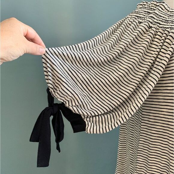 Altar’d State Smocked Black and Taupe Striped Half Bow Sleeves Top Size Medium - Picture 3 of 8